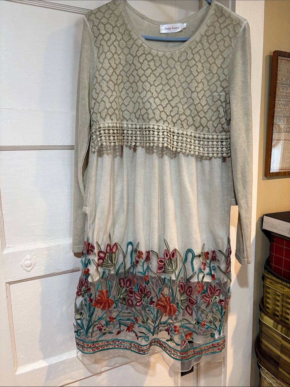 Simply Couture Embroidered Long Sleeve Tunic Dress